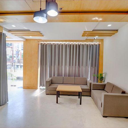 Fabhotel Premium Kashi バラナシ エクステリア 写真